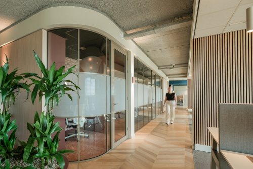 Kragt - Mettom & Fhris, Gebouw Donna, Strijp-S Eindhoven